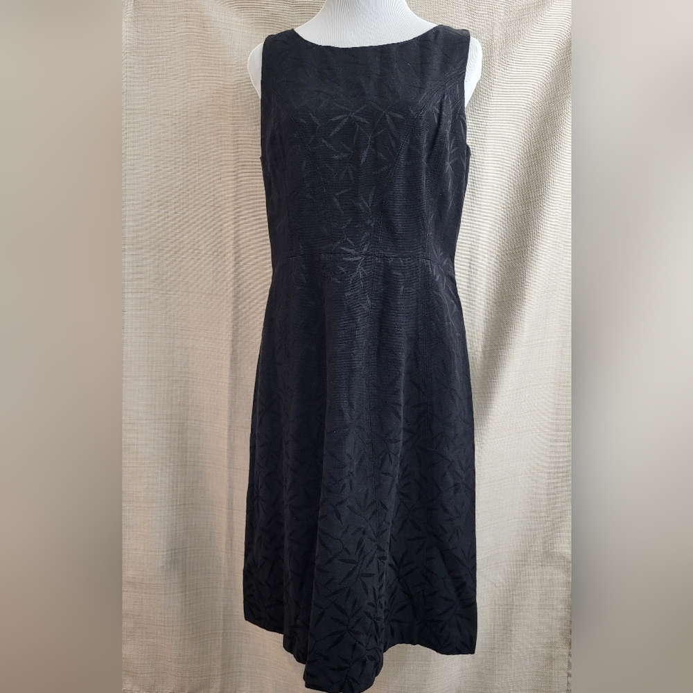 Ann Taylor Black Jacquard A-Line Sleeveless Sheath Dress Leaf Print Size‎ 12